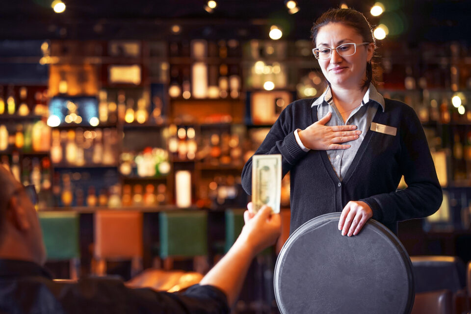 Tipping Culture in Canada - DiscoverCanada.Blog